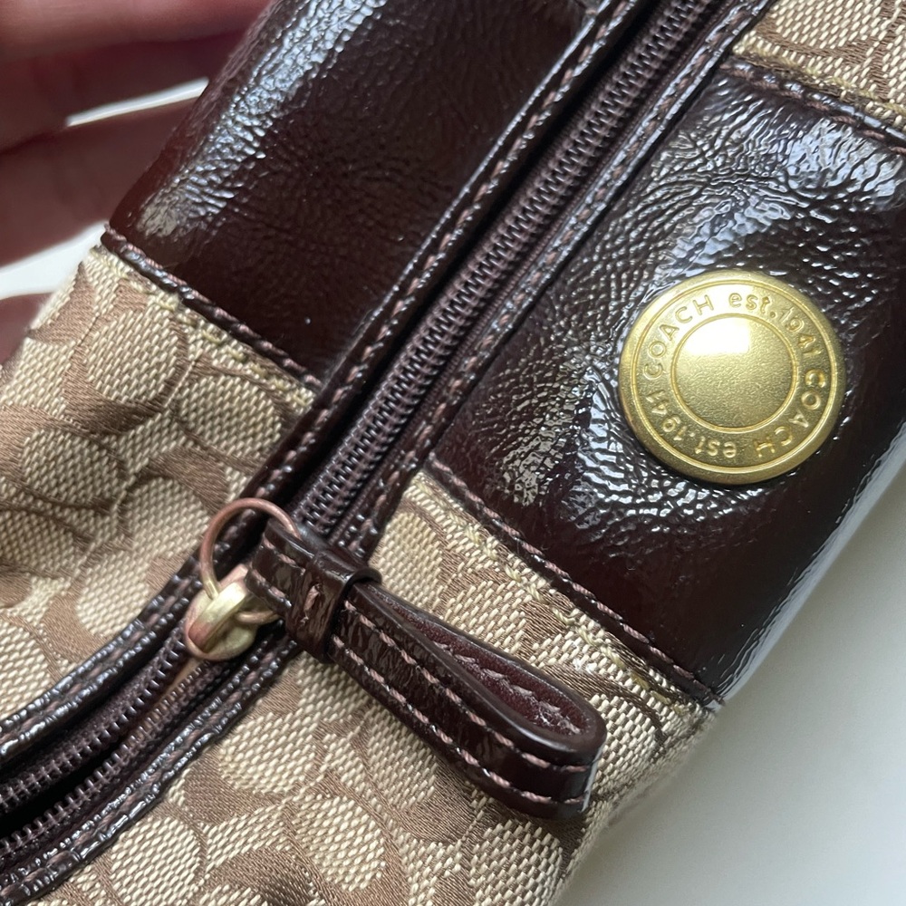 Coach Mini Monogram - Picture 13 of 16